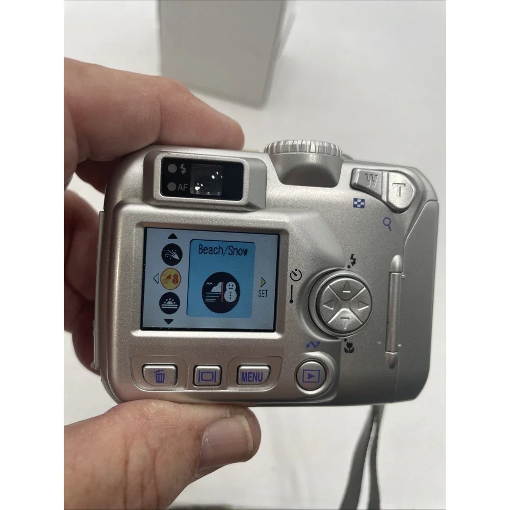 Nikon COOLPIX 3100 3.2MP Digital Camera 3X Zoom+Battery+Memory Card+Manuals-READ